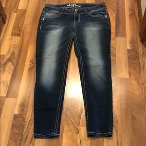 Wallflower brand skinny jeans